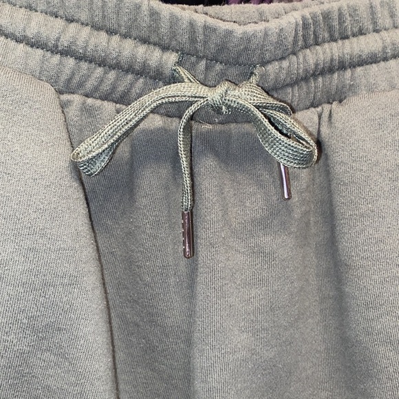 Lasies ROEBUCK & Co green dark color shorts draw String size medium - Picture 3 of 5